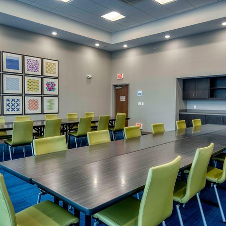Holiday Inn Express & Suites - Omaha Downtown - Airport By Ihg المظهر الخارجي الصورة